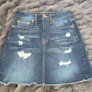 🌻 4 For $20 🌻No Boundaries size 1 skirt